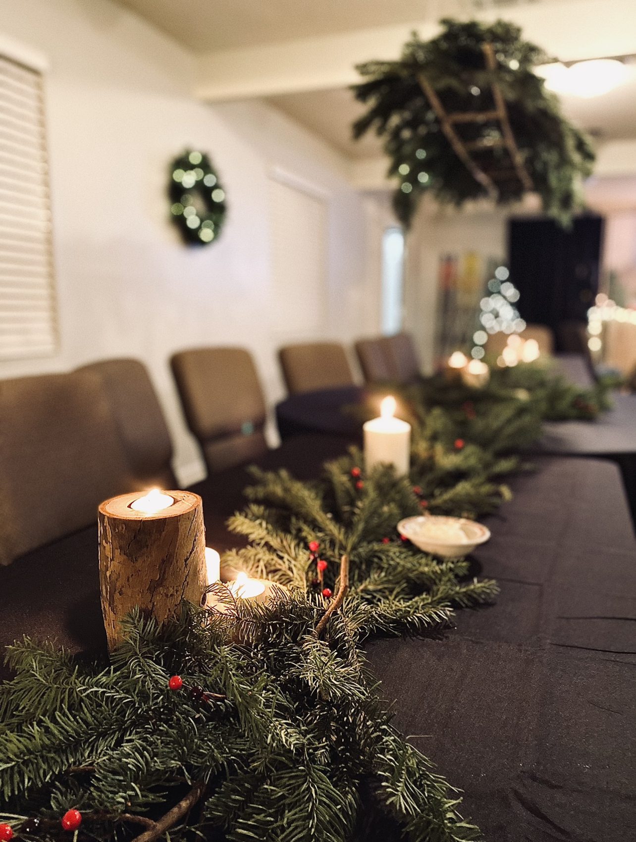 live christmas tree table runner