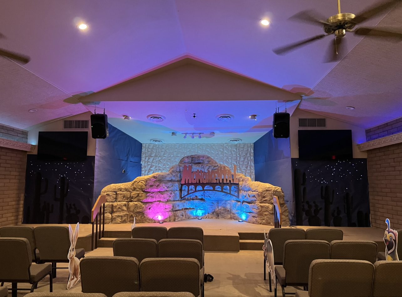 monumental vbs decor